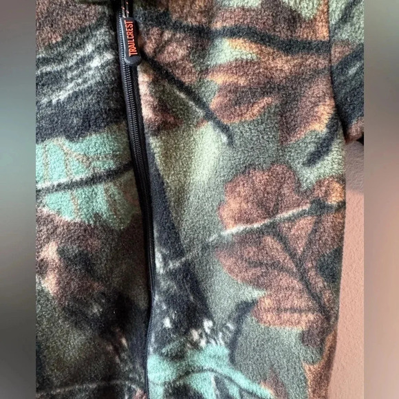 Trailcrest Camouflage Fleece Footed Zip Romper - 6 months - Picture 2 of 4